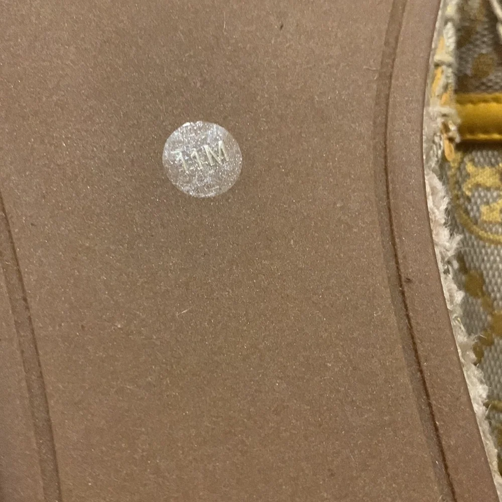 Tory Burch lining goldfinch